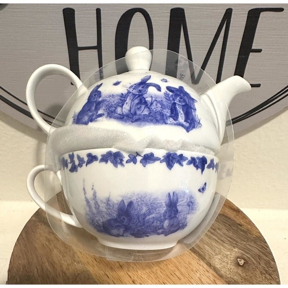 Beatrix Potter Peter Rabbit Classic Easter Porcelain Teapot Tea Cup Set NEW - Picture 2 of 5